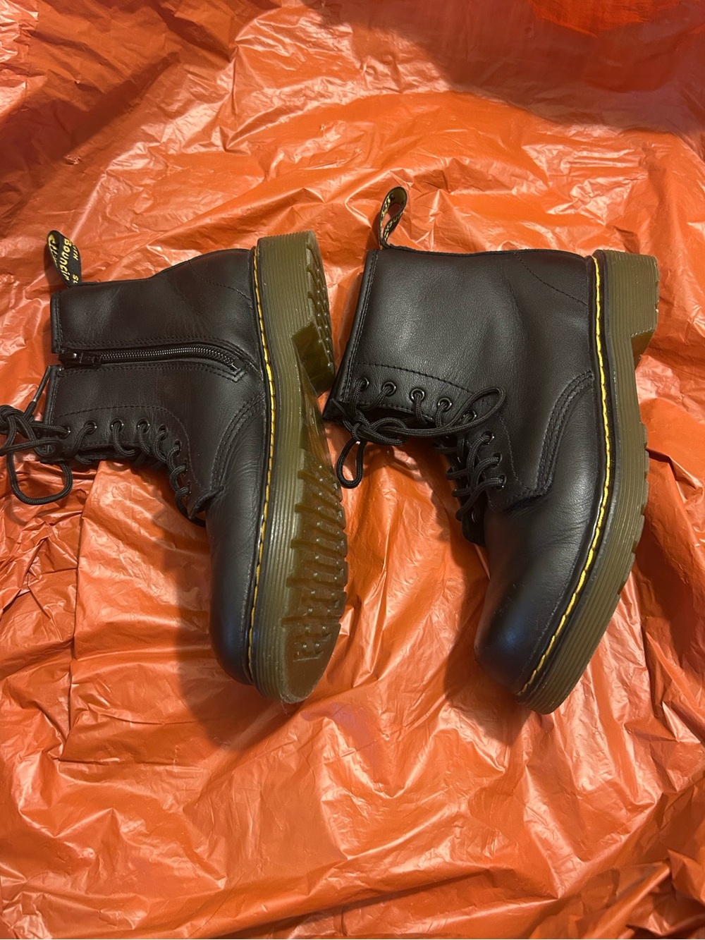 Dr. Martens Junior 1460 Softy T black leather combat boots size 34. (Us3) - Picture 2 of 15